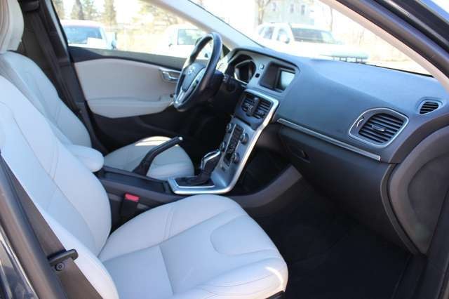 Volvo V40 Inscription 1,5 122PS, Leder, Sitzhzg.