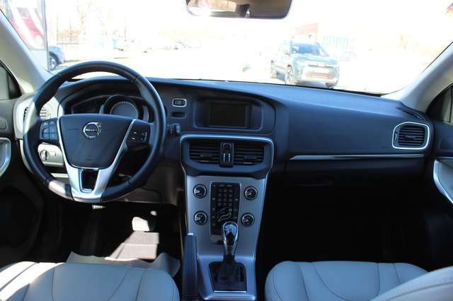 Volvo V40 Inscription 1,5 122PS, Leder, Sitzhzg.