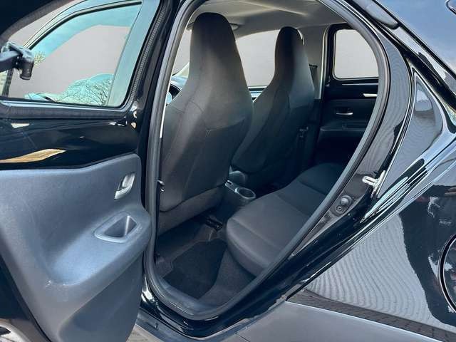 Toyota Verso-S Aygo X Play *Klima* auch in weiß, grau & blau