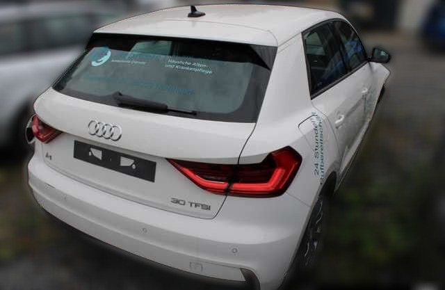 Audi A1 Sportback 30 TFSI beschädigt Digitales Cockpit...