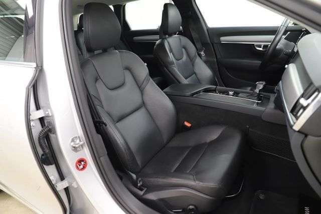 Volvo V90 2.0 D4 190PS Kombi Momentum AHK ACC