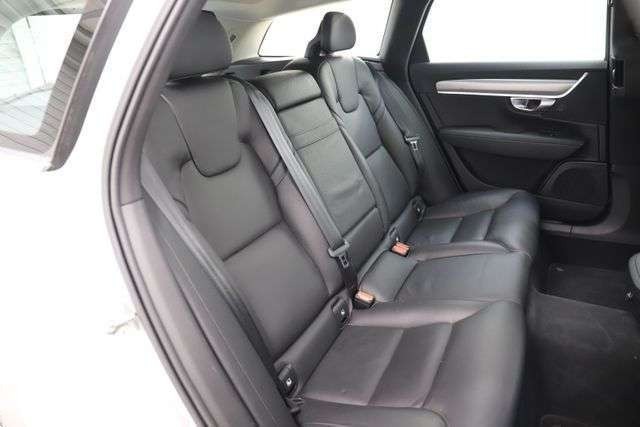 Volvo V90 2.0 D4 190PS Kombi Momentum AHK ACC