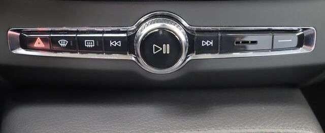 Volvo V90 2.0 D4 190PS Kombi Momentum AHK ACC