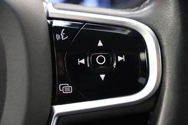 Volvo V90 2.0 D4 190PS Kombi Momentum AHK ACC