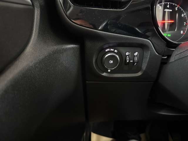 Opel Corsa F 1.2 Edition LED Sitz-Lenkradheizung Tempo