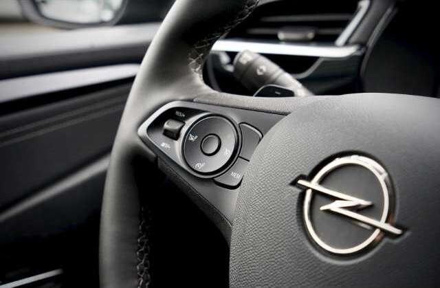 Opel Corsa F Elegance Navi LED SitzHZG Tempo CarPlay Klima PD