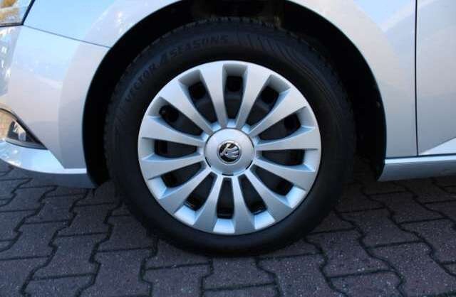 Skoda Fabia Combi Ambition Navi SitzHZG Tempom Klimaauto CarPl