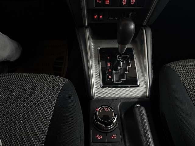 Mitsubishi L200 Spirit Doppelkabine 4WD LED KAMERA DAB TEMPO