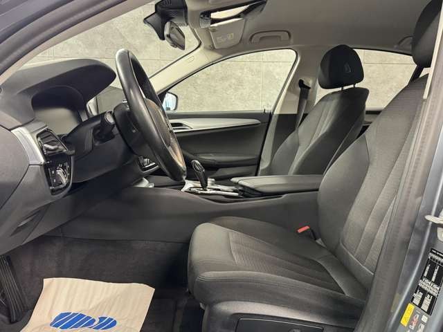 BMW 530 e Limousine Automatik*Navi*LED*Tempo*AHK* Klima