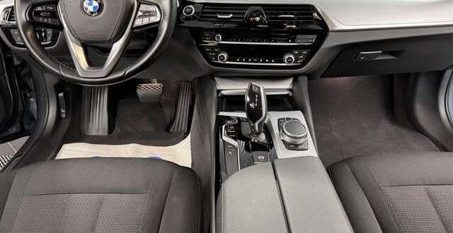 BMW 530 e Limousine Automatik*Navi*LED*Tempo*AHK* Klima