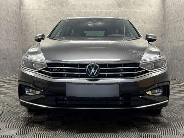 Volkswagen Passat Variant 2.0 TDI Eleg. R-Line DSG*LED*NAVI*ACC Klima Navi