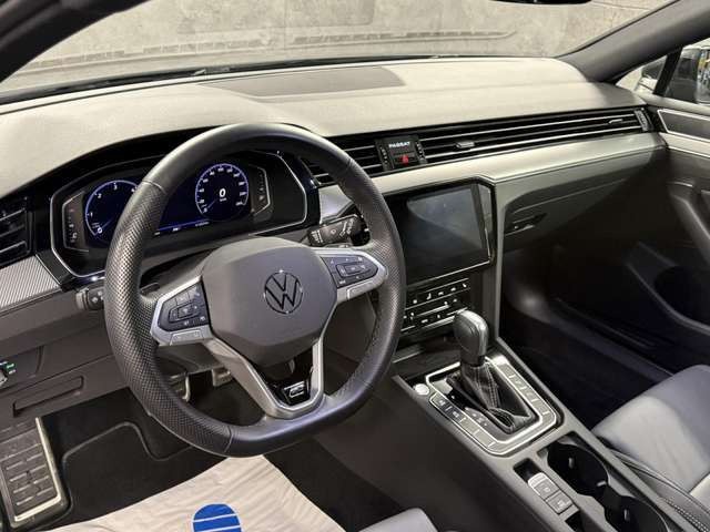 Volkswagen Passat Variant 2.0 TDI Eleg. R-Line DSG*LED*NAVI*ACC Klima Navi