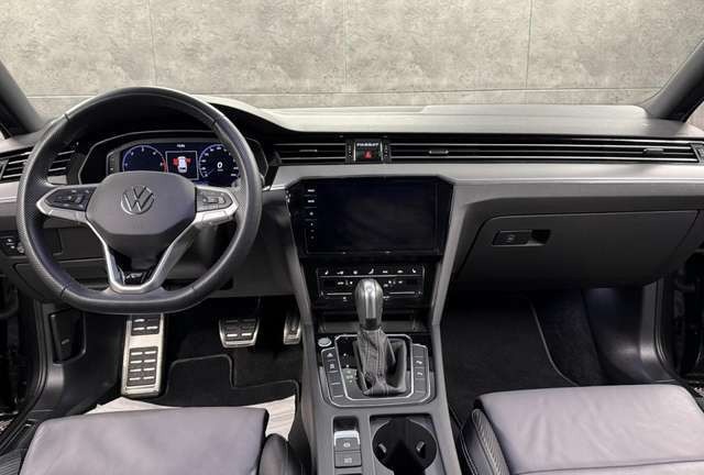 Volkswagen Passat Variant 2.0 TDI Eleg. R-Line DSG*LED*NAVI*ACC Klima Navi
