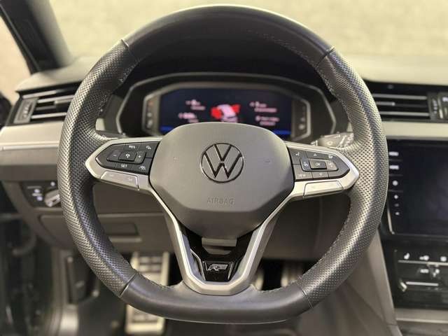 Volkswagen Passat Variant 2.0 TDI Eleg. R-Line DSG*LED*NAVI*ACC Klima Navi