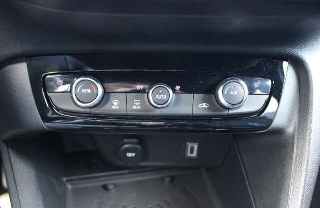 Opel Corsa F GS LED Navi Kamera SitzHZG CarPlay Tempo Klimaau