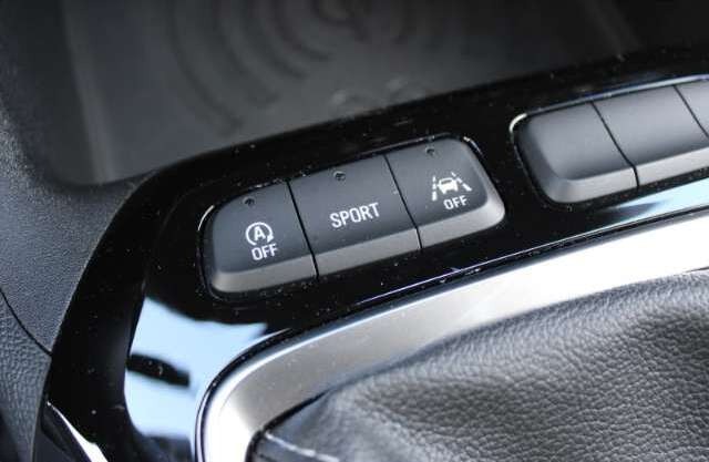 Opel Corsa F GS LED Navi Kamera SitzHZG CarPlay Tempo Klimaau