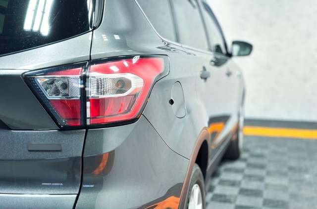 Ford Kuga Titanium 1,5 BENZIN*PDC*KLIMA*NAVI*CarPlay*
