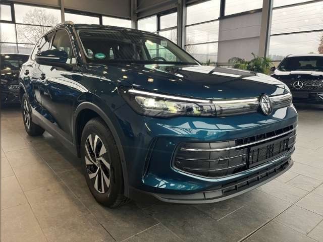 Volkswagen Tiguan 1.5 eTSI Prime Navi IQ-Light Kamera ACC Winterpake