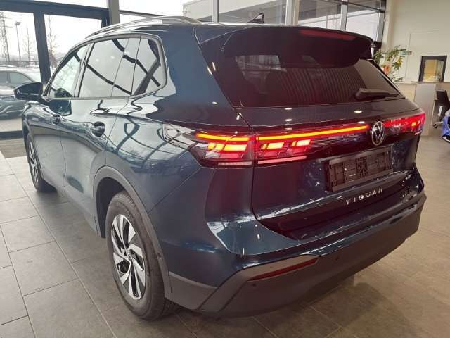 Volkswagen Tiguan 1.5 eTSI Prime Navi IQ-Light Kamera ACC Winterpake