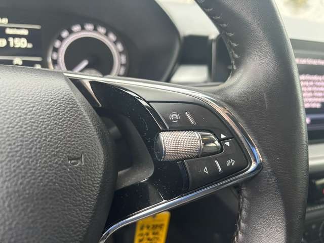 Skoda Fabia Ambition*KAMERA*CARPLAY*SITZ.HZ.*LED*TEMPOMAT*UVM