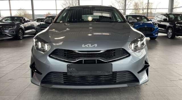Kia cee'd / Ceed 1.5 T-GDI Navi LED Kamera DAB CarPlay SHZ LenkradH