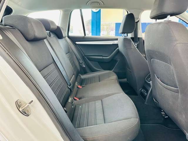 Skoda Octavia 1.5 TSI Ambition DSG SHZG PDC v+h CarPlay