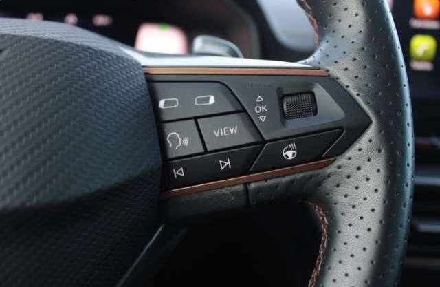 Cupra Formentor 1.5 TSI ACC LED PDC Keyless Digitales Cockpit CarP