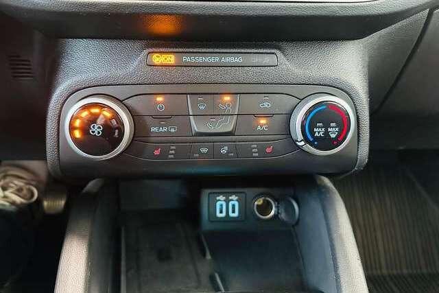 Ford Focus 1.5 EcoBlue TDCi Cool&Connect  SHZ KAM LED