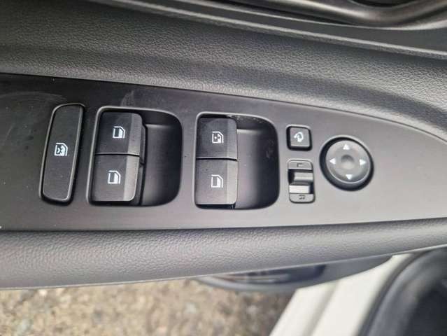 Hyundai i20 1,0 T-GDi MHEV Schalter/ Kamera