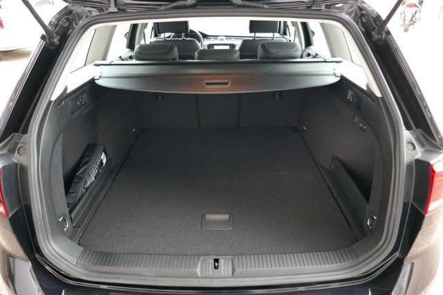 Volkswagen Passat Alltrack Passat Variant 2.0 TDI DSG 4Motion Alltrack AHK