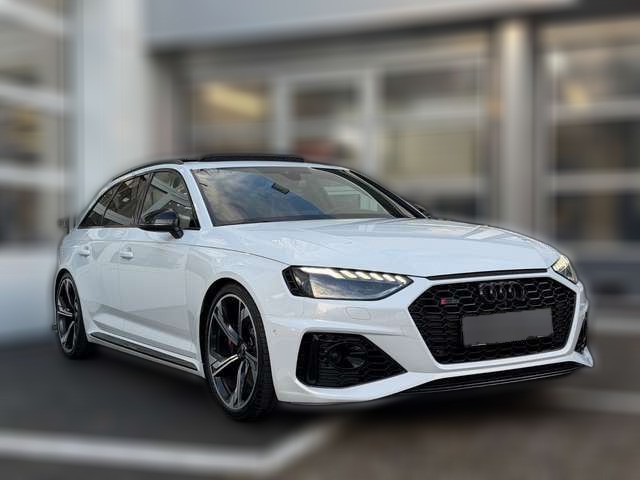 Audi RS4 Q/PANO/RAUTE/360°CAM/MASSAGE/B&O/HUD
