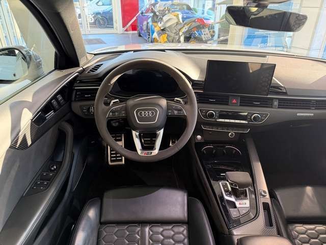 Audi RS4 Q/PANO/RAUTE/360°CAM/MASSAGE/B&O/HUD
