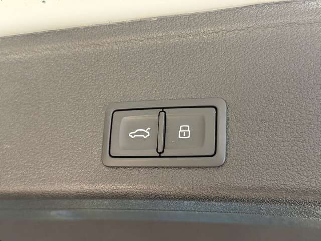 Audi RS4 Q/PANO/RAUTE/360°CAM/MASSAGE/B&O/HUD