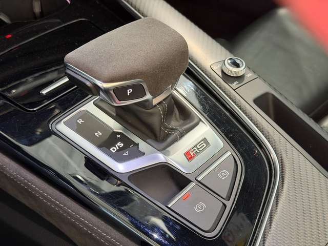 Audi RS4 Q/PANO/RAUTE/360°CAM/MASSAGE/B&O/HUD