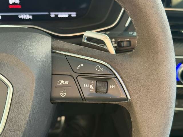Audi RS4 Q/PANO/RAUTE/360°CAM/MASSAGE/B&O/HUD