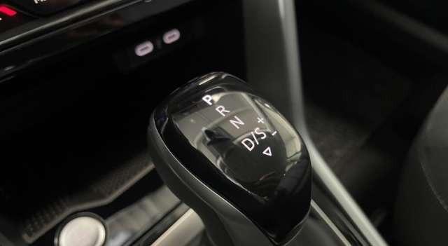 Volkswagen T-Roc Prime 1.5 TSI AHK Navi Keyless LED Kamera ACC Wint