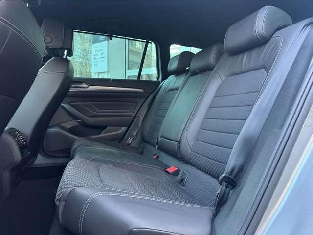 Volkswagen Passat 2.0 TDI DSG R LINE/LED/ACC/CAM