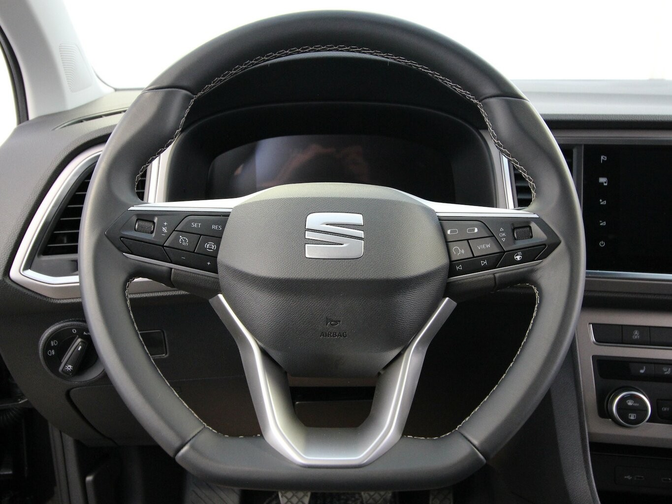 Seat Ateca 1.5 TSI Xperience NAVI+LED+KAMERA+WINTER...