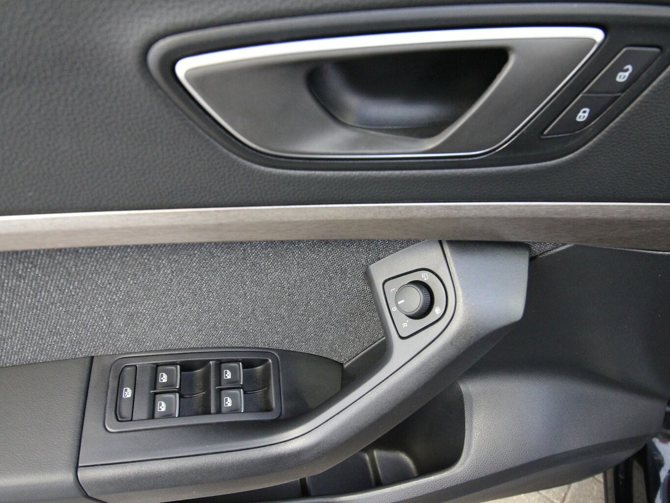Seat Ateca 1.5 TSI Xperience NAVI+LED+KAMERA+WINTER...