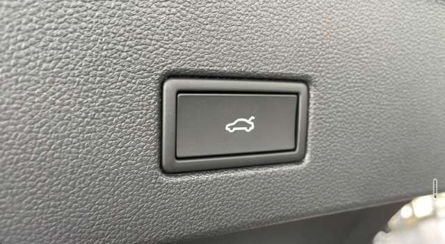 Volkswagen T-Roc Style 1.5 TSI Navi ACC  el.Hecklappe IQ-Light Kame