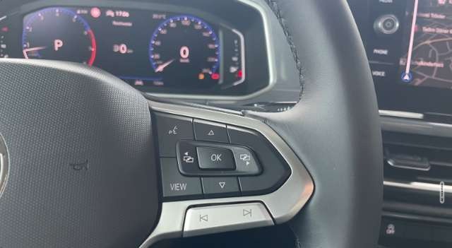 Volkswagen T-Roc Style 1.5 TSI Navi ACC  el.Hecklappe IQ-Light Kame