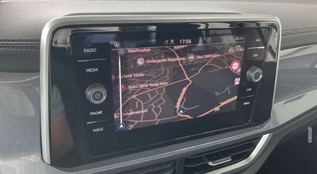 Volkswagen T-Roc Style 1.5 TSI Navi ACC  el.Hecklappe IQ-Light Kame