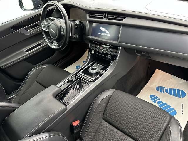 Jaguar XF R-Sport AWD 