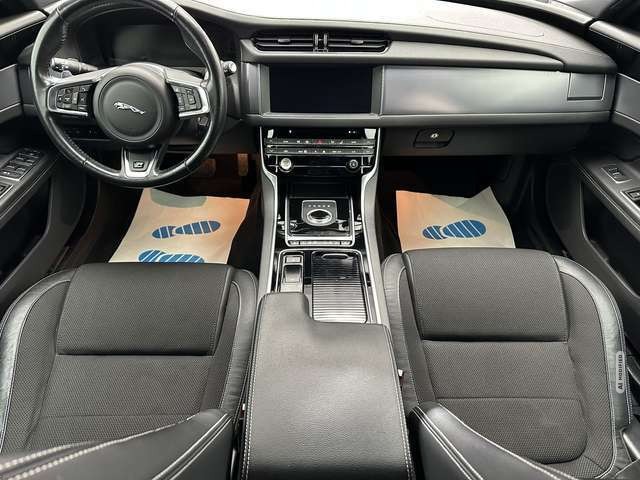 Jaguar XF R-Sport AWD 
