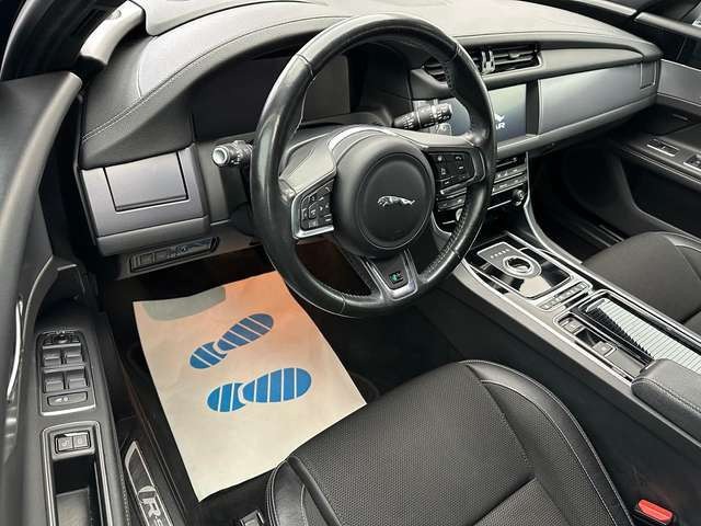 Jaguar XF R-Sport AWD 