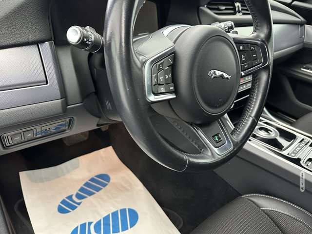 Jaguar XF R-Sport AWD 