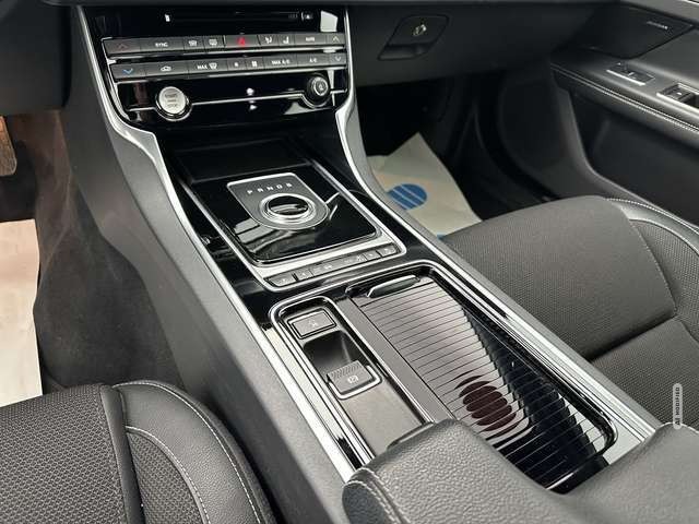 Jaguar XF R-Sport AWD 