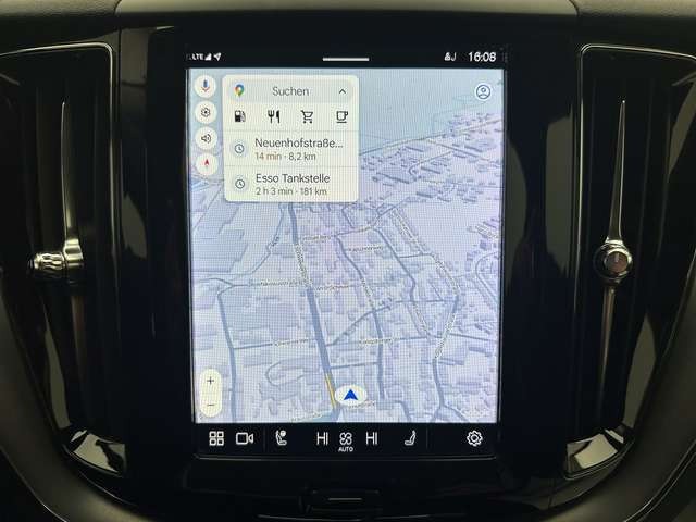 Volvo XC60 Momentum Pro 2WD 