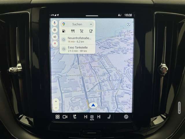 Volvo XC60 Momentum Pro 2WD 