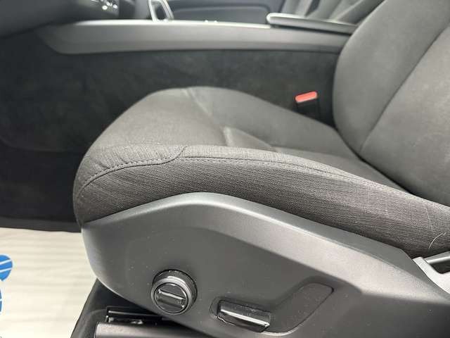 Volvo XC60 Momentum Pro 2WD 